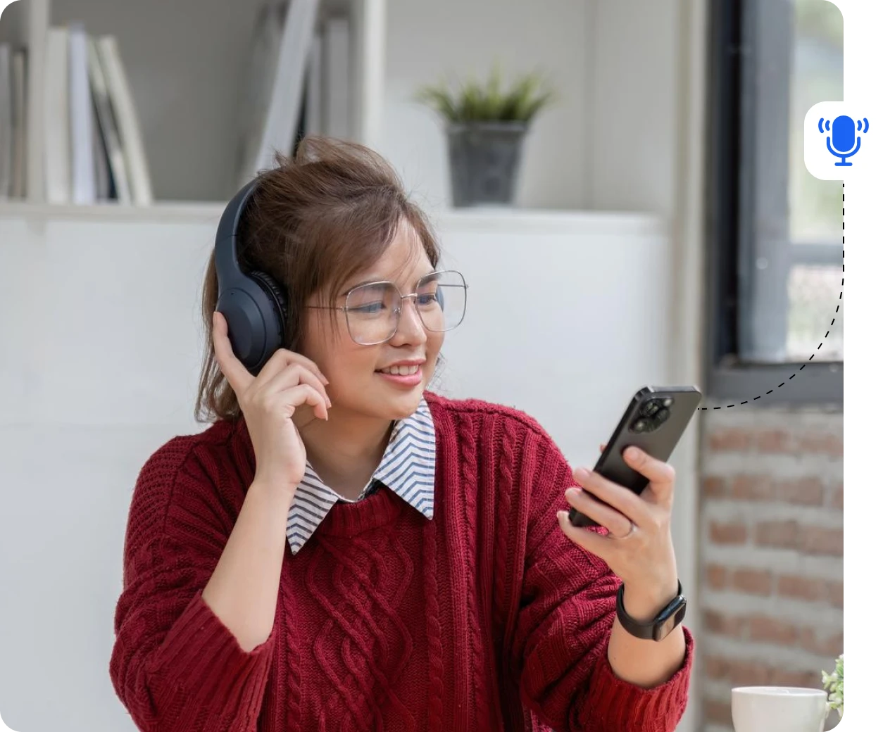 A lady recording a Call with the help of Dialaxy App.