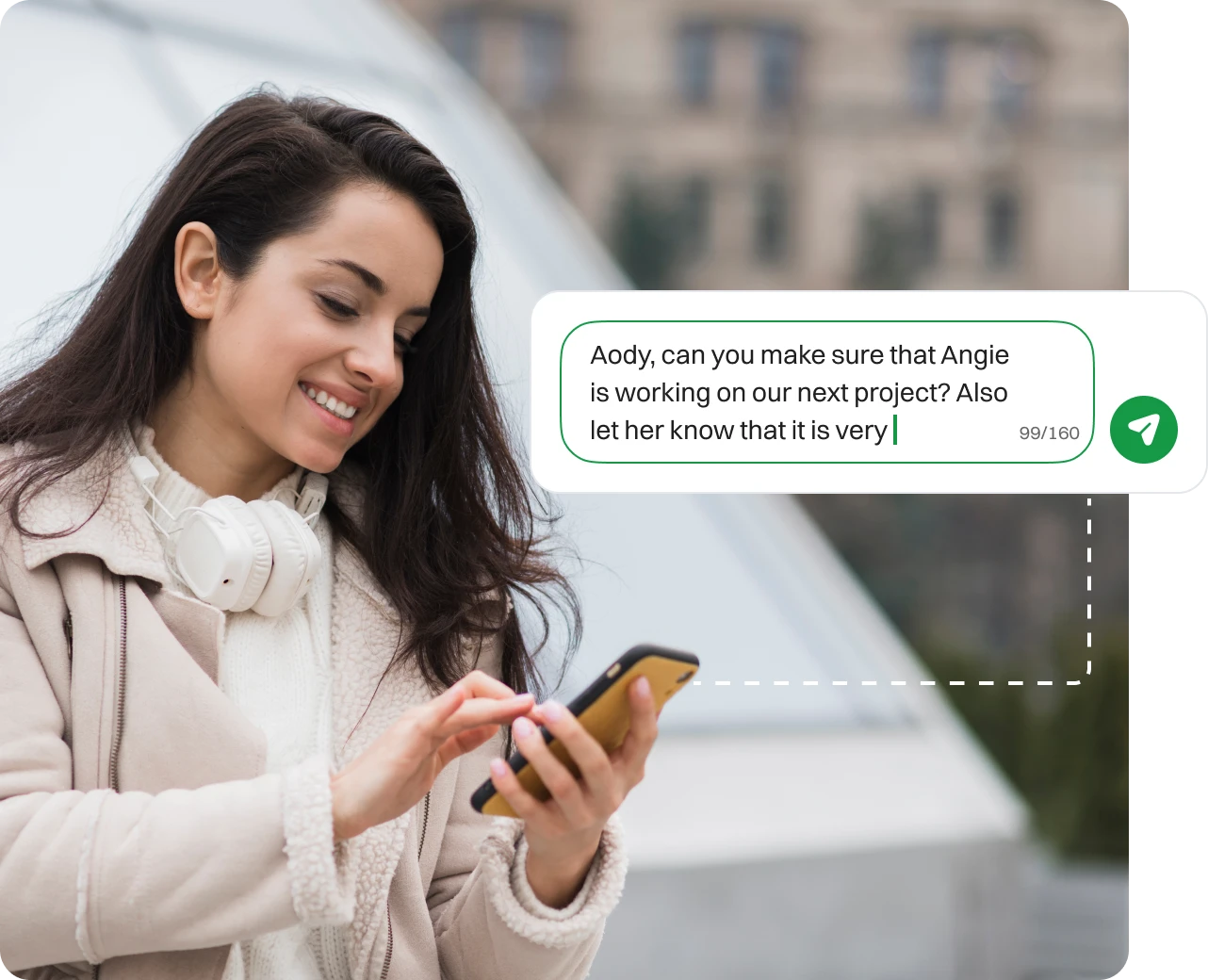 A lady performing efficient messaging through Dialaxy app.