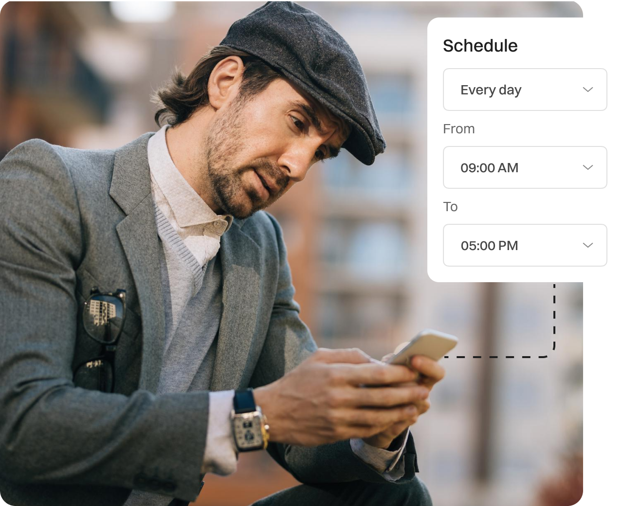 A gentlemen Scheduling SMS by setting up day and time.